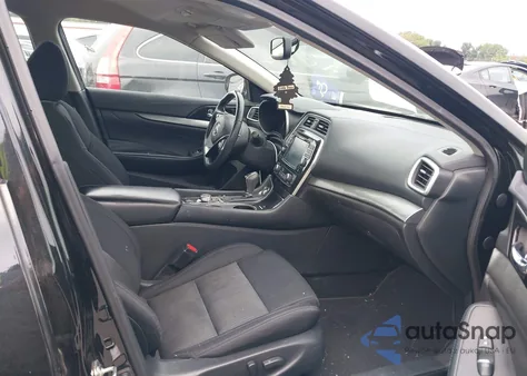 2017 Nissan Maxima 3.5 S z USA, uszkodzony, nr VIN 1N4AA6AP5HC441137